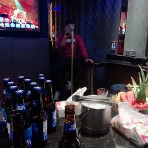 杭州富阳区上官乡附近酒吧招聘商务礼仪,加班双倍工资吗？