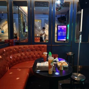 杭州西湖区文新街道附近夜场招聘包厢气氛租,ktv领班队长微信多少