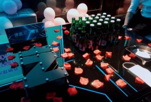 杭州哪个区酒吧招聘包厢管家,90后上可以做夜场招聘_