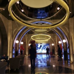 杭州高端ktv招聘商务迎宾,做夜场做高端还是中端好