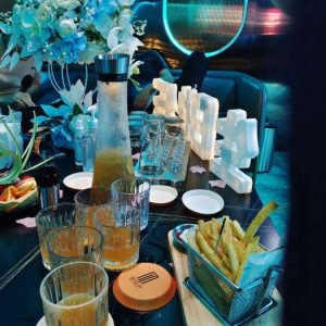 杭州富阳区附近夜总会招聘商务礼仪,全职上班收入多少