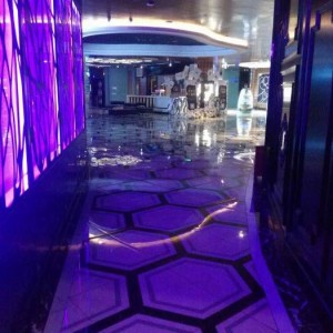 杭州豪华的夜总会招聘包厢陪唱,有没有年龄限制_