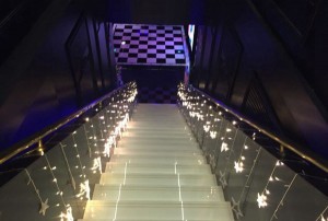 杭州钱塘区新湾街道附近ktv招聘现场DJ,交五险一金吗？