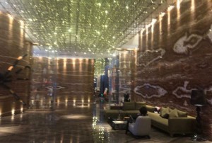 杭州可以兼职的夜场ktv招聘酒水促销员,过年放假吗？