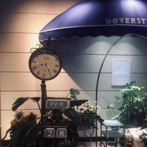 杭州哪里有酒吧ktv招聘包厢服务员,需要统一穿工装吗_