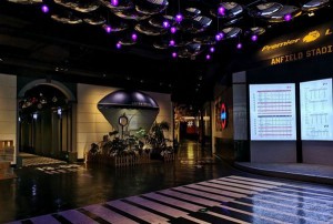 杭州钱塘区白杨街道附近酒吧招聘包厢陪唱,(不压工资待遇好的)