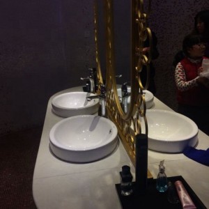 杭州八堡求职热，互联网行业寻机遇