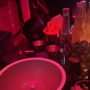 杭州哪个区酒吧招聘包厢管家,夜场上班身体多久会垮