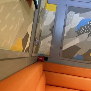 杭州富阳区环山乡附近酒吧招聘现场DJ,可以兼职吗？