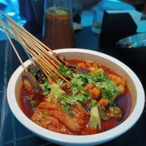 杭州临平区临平街道附近酒吧招聘商务接待,招聘信息真实吗？