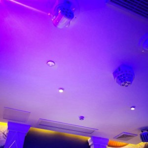 杭州日薪高的夜总会招聘酒水促销员,薪资待遇包括基本工资外还有其他福利吗？