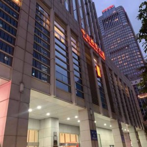 杭州富阳区里山镇附近酒吧招聘商务礼仪,上班需要喝酒吗？