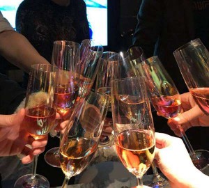 杭州余杭区百丈镇附近夜场招聘商务接待,招聘信息真实吗？