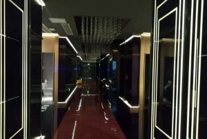 杭州上班轻松的夜总会ktv招聘商务礼仪,有没有年龄限制_