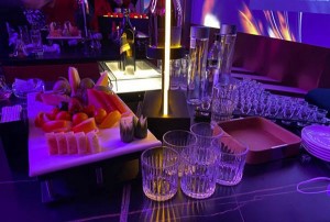 杭州临安区附近ktv招聘包厢服务员,(不收入职费,直接入职的)